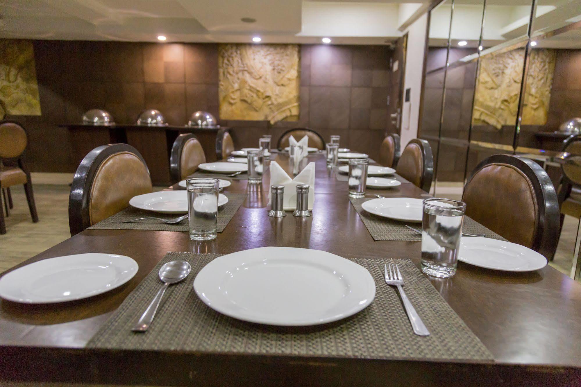 Hotel Ahmedabad Vastrapur Extérieur photo